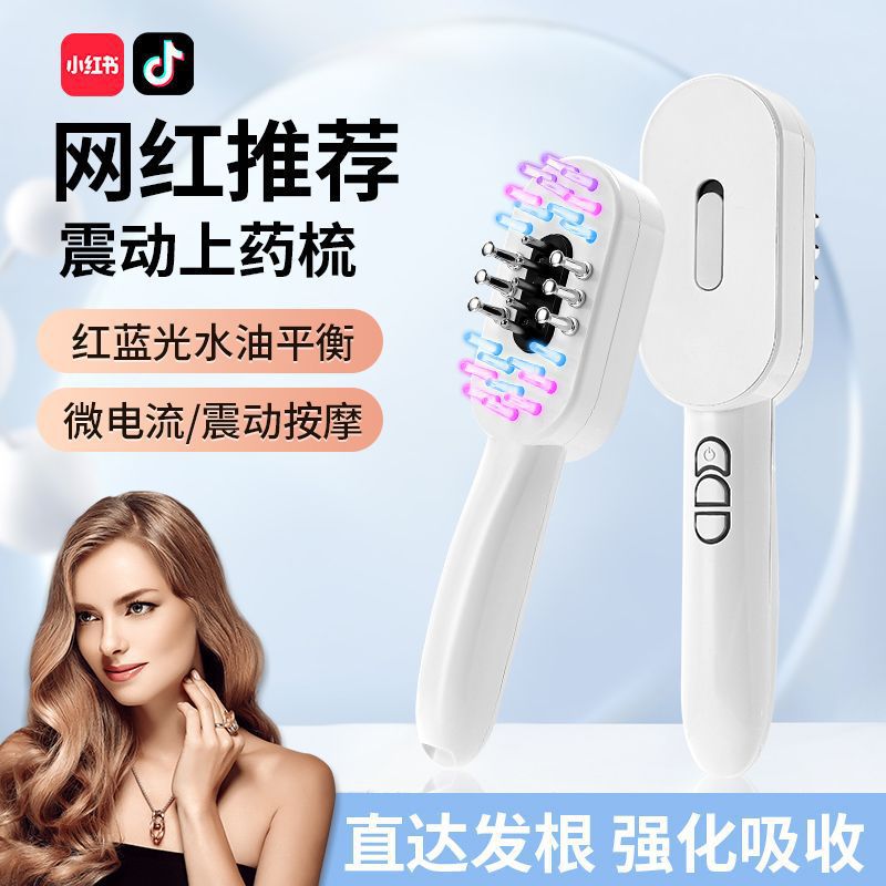 Pour the hair growth liquid into the comb